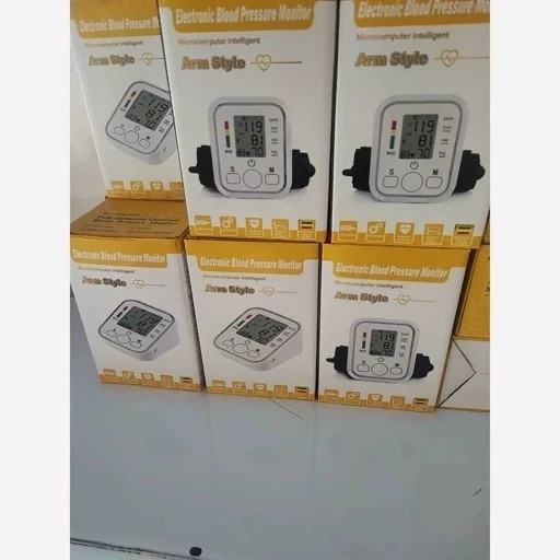 دستگاه فشار سنج سخنگو الکترونیکی دیجیتالی ارم استایل Electronic Blood سخنگو انگلیسی همراه با سیم شارژر