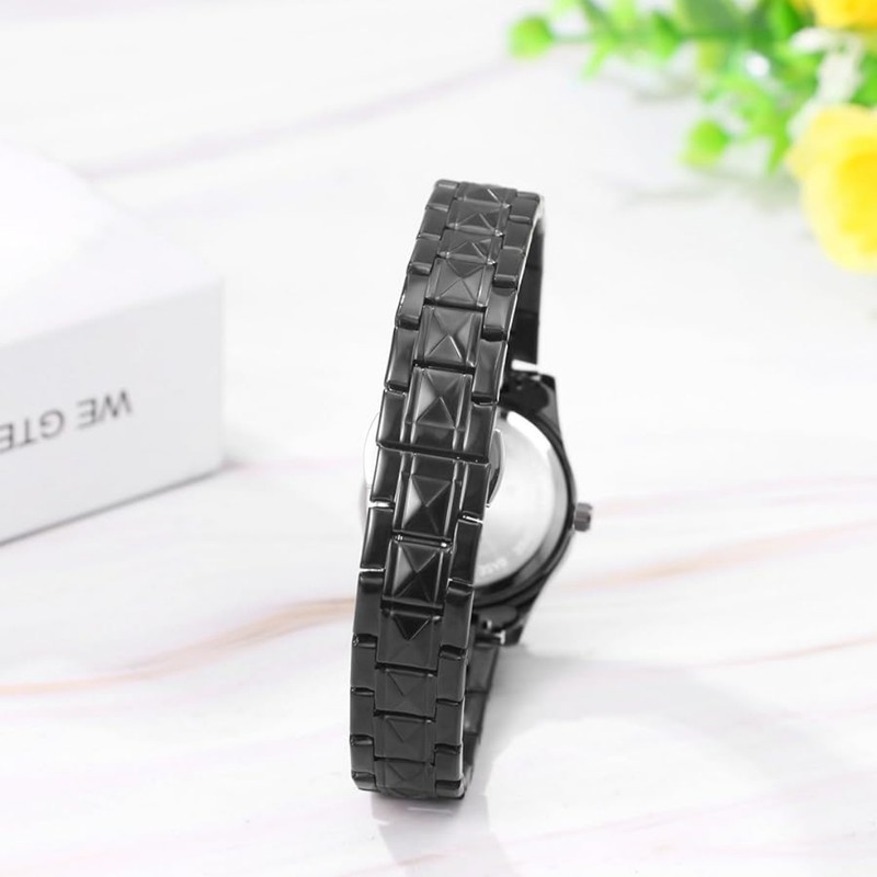 ساعت مچی عقربه ای کوارتز مردانه مدل کلاسیک دی دیت بند استیل طرح تراش الماسی کد C1.10