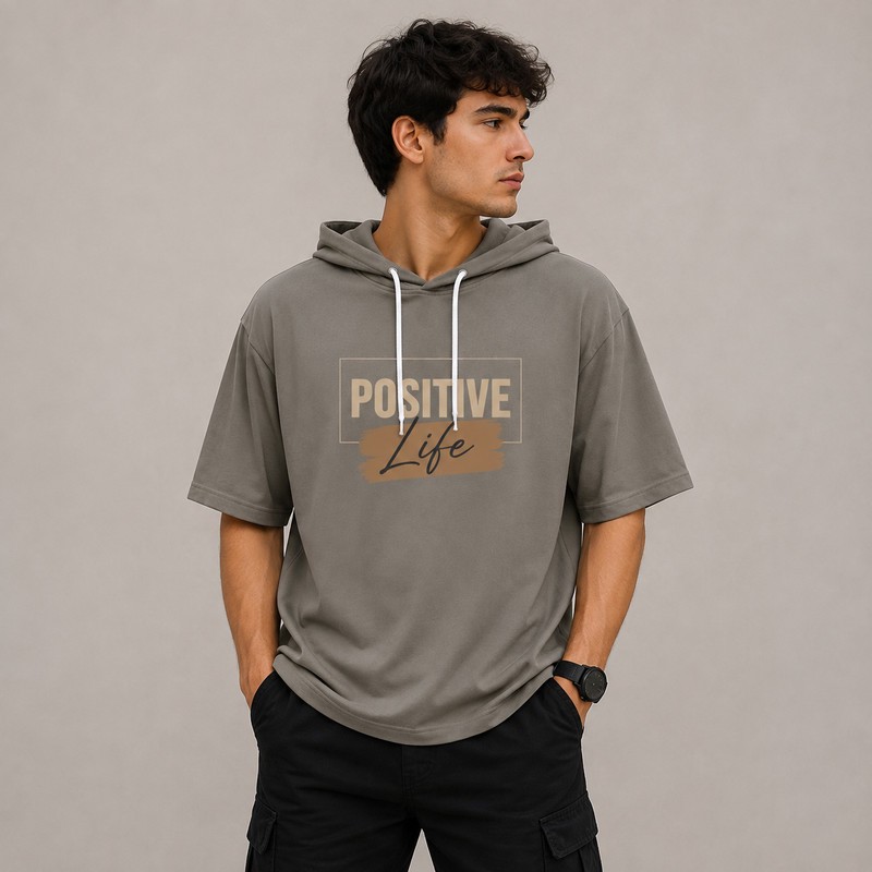 تی شرت مردانه کلاهدار پنبهای طرح حروف مدل positive