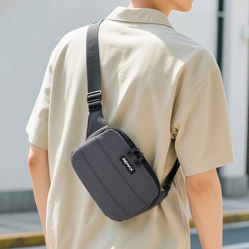 کیف کمری پارچهای مردانه ریمکس مدل 06 ابعاد 14x6x21 سانتی متر