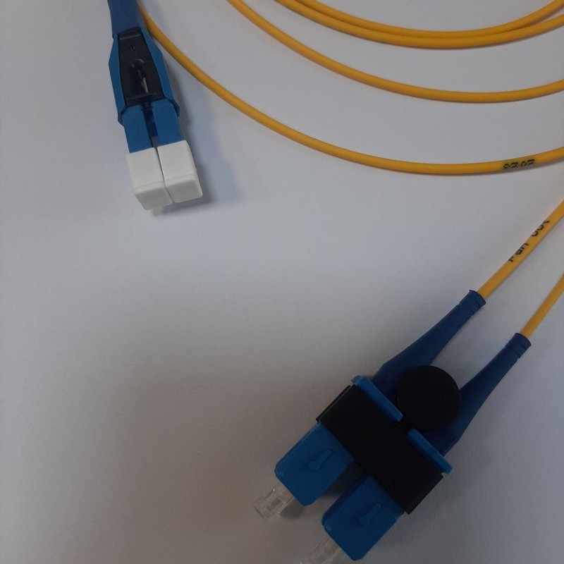 پچ کورد فیبر نوری کورنینگ مدل E727802GNZ20001M