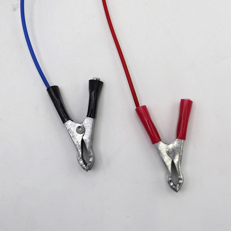 شارژر باتری خودرو سامکو مدل اتوماتیک کدYP-OUTOMATIC-12V-10AMP
