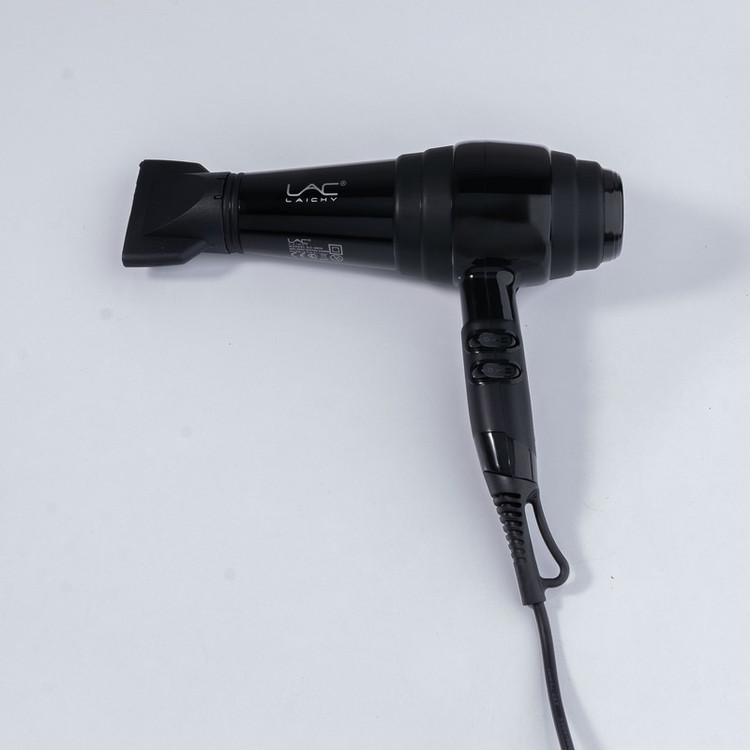 سشوار حرفهای 2200 وات لایچی مدل L-9070، موتور AC، وزن 1100 گرم، المنت سرامیک تورمالین، دارای سری متمرکزکننده پهن با و...