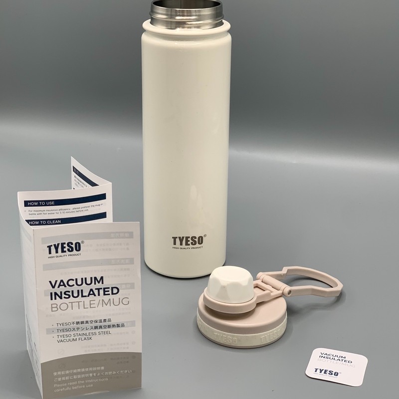 قمقمه ورزشی مدل TS-8709C با حجم 750 میلیلیتر و عایق حرارتی دوجداره خلأ